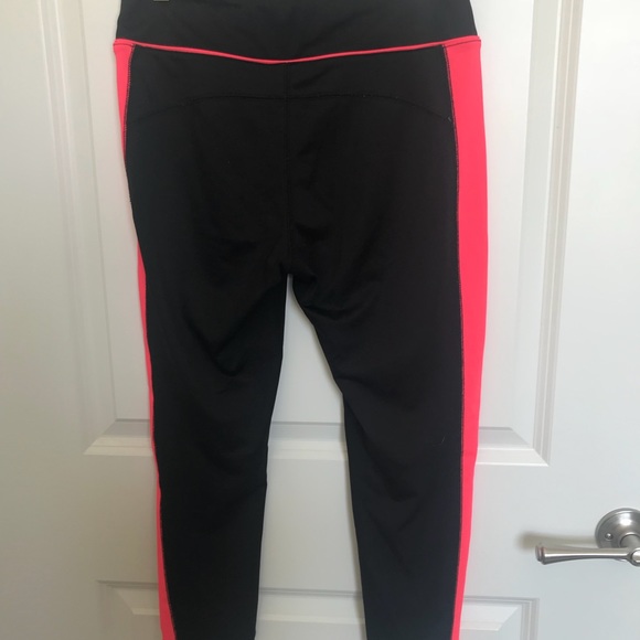 BLACK AND PINK ATHLETIC LEGGINGS! - Picture 2 of 3